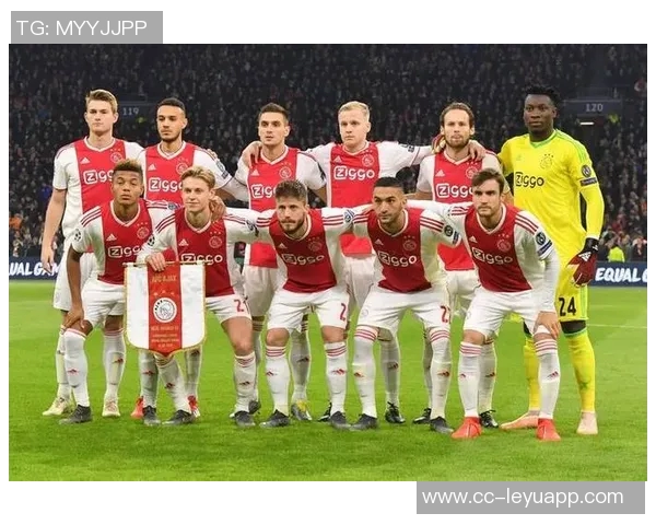 阿贾克斯主场战胜费耶诺德克拉森莫吉奥双双进球助力胜利